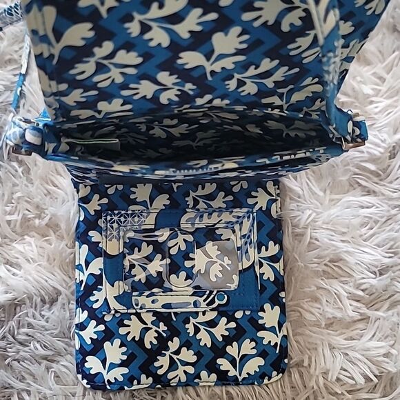 2/$20 Vera Bradley Mini Tri Fold Crossbody Bag - Picture 8 of 9